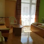 Elit 4 Apartamento